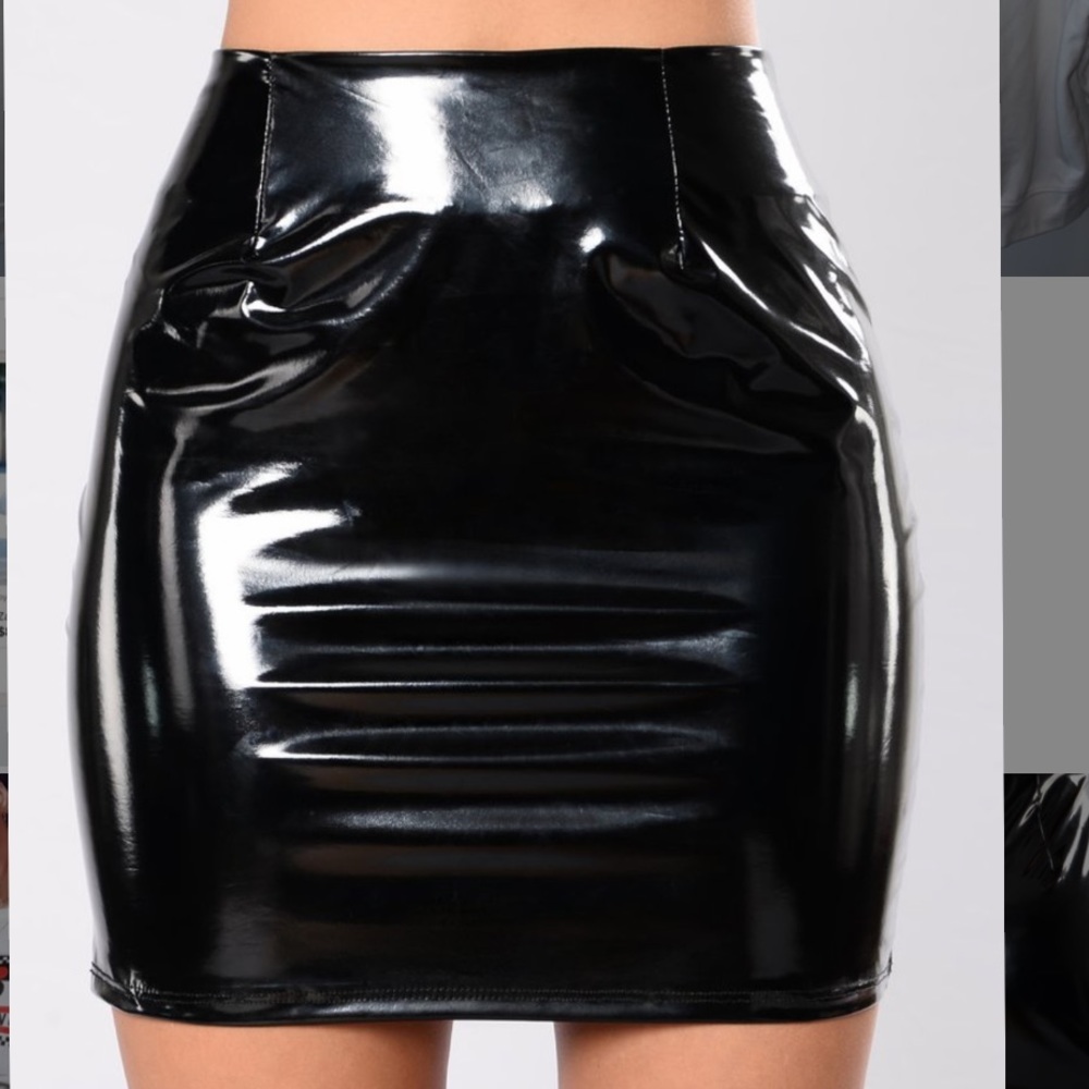 Fashionova Vynil Black skirt